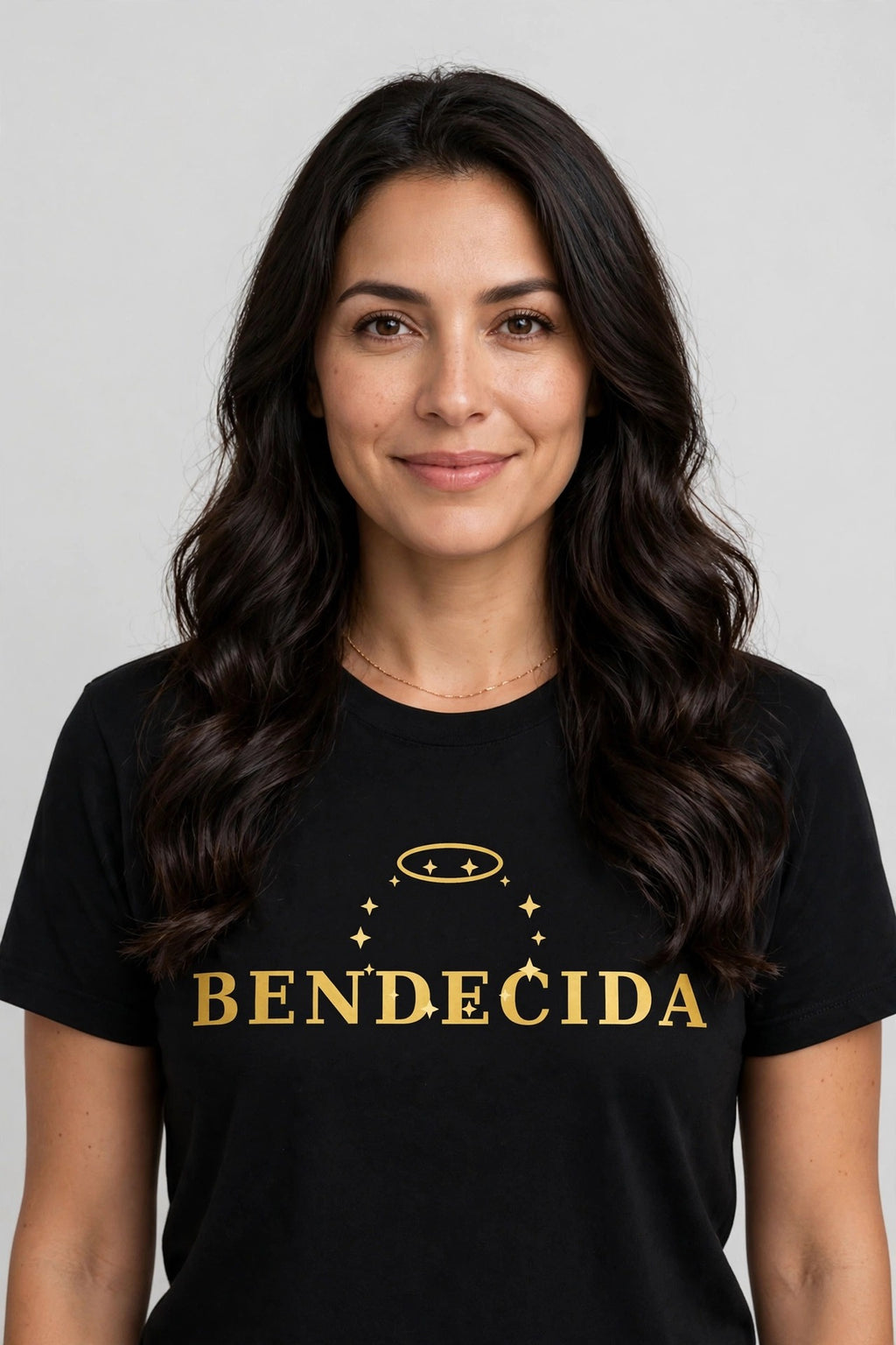 Bendecida Shirt, Blessed Latina T-Shirt, Gold Glam Latina Tee, Regalo para Ella